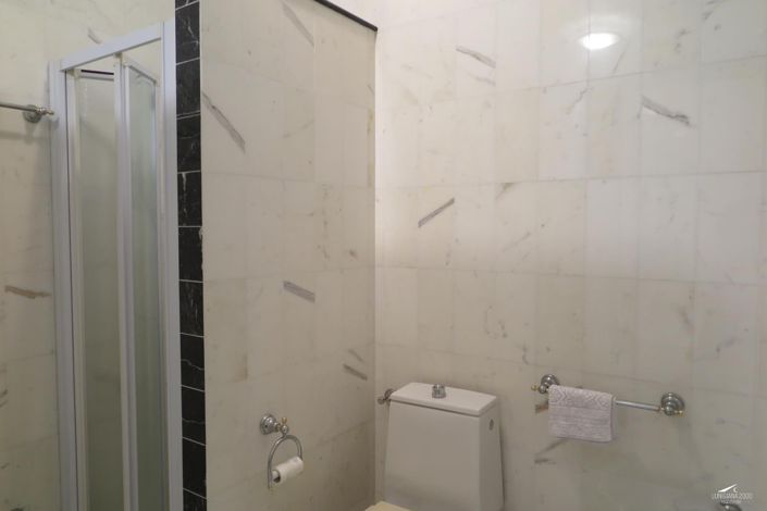 Image No.20-3 Bed Property for sale