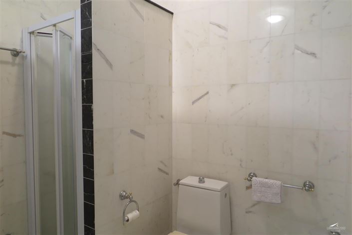 Image No.20-3 Bed Property for sale