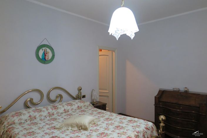 Image No.24-3 Bed Property for sale