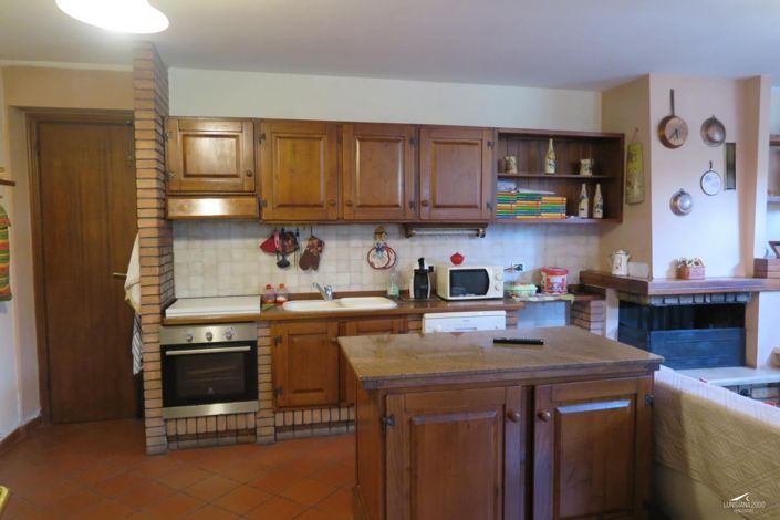 Image No.28-3 Bed Property for sale