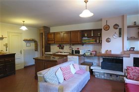 Image No.31-Propriété de 3 chambres à vendre à Bagnone
