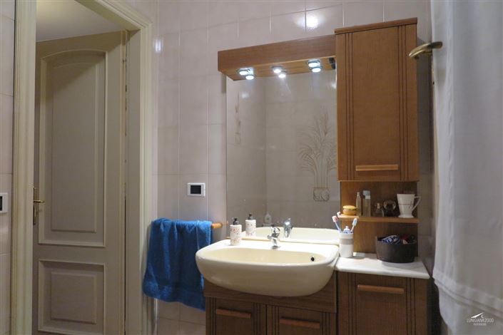 Image No.34-3 Bed Property for sale