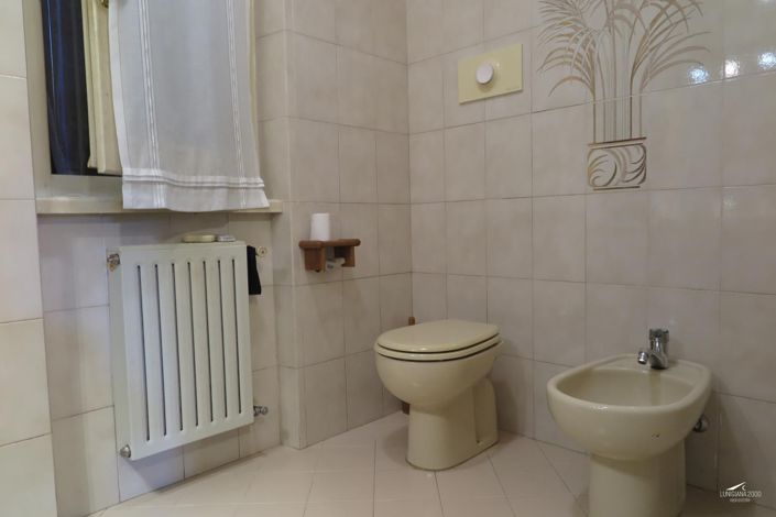 Image No.35-3 Bed Property for sale