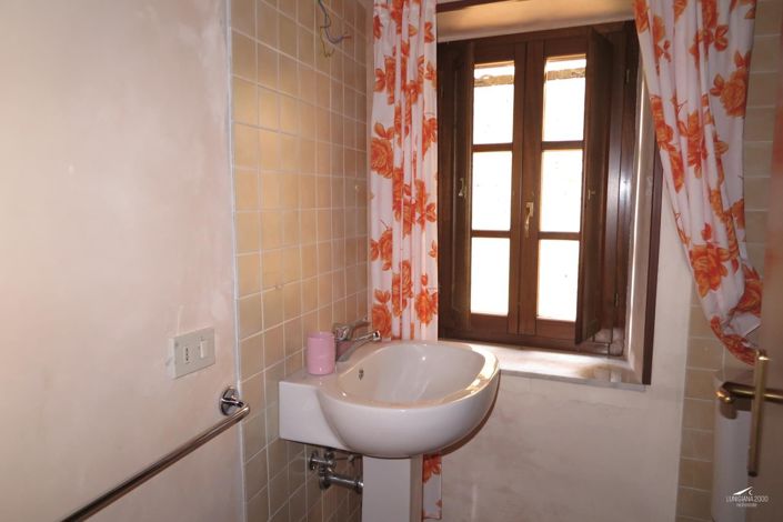 Image No.26-Propriété de 3 chambres à vendre à Bagnone