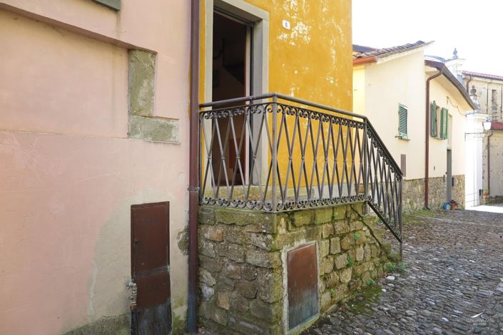 Image No.3-Propriété de 3 chambres à vendre à Bagnone