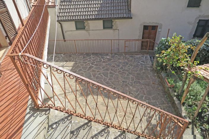 Image No.5-Propriété de 2 chambres à vendre à Bagnone