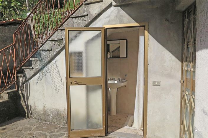 Image No.8-2 Bed Property for sale