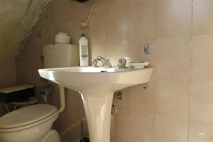 Image No.9-2 Bed Property for sale