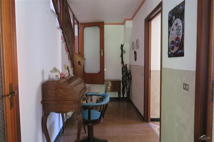 Image No.12-2 Bed Property for sale