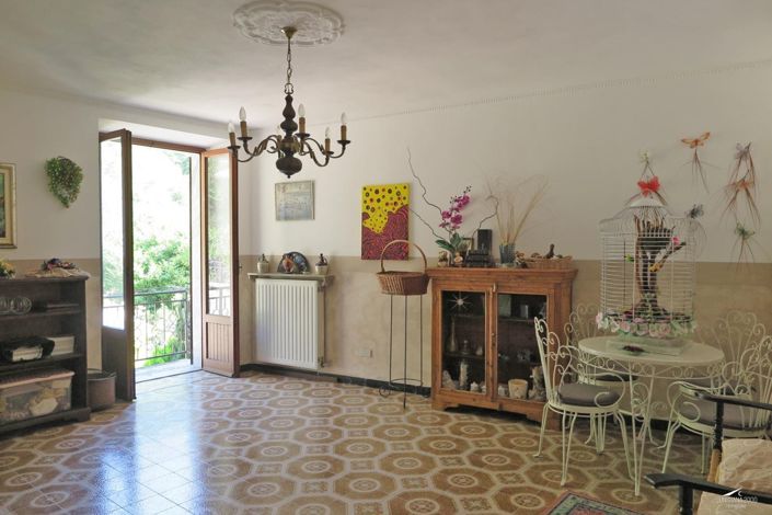 Image No.5-2 Bed Property for sale