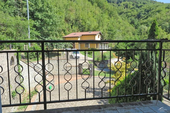 Image No.8-2 Bed Property for sale