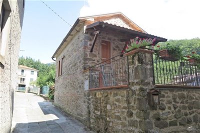 16372342004qzol53zghbofj