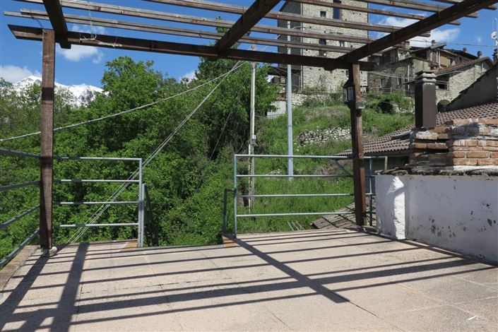 Image No.16-3 Bed Property for sale