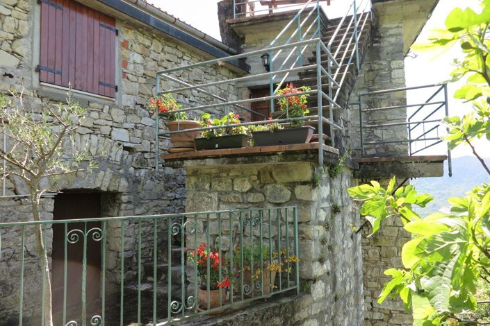 Image No.2-3 Bed Property for sale