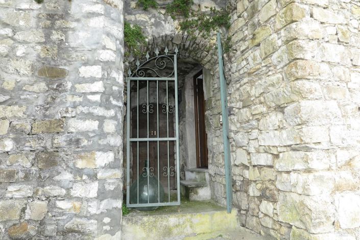 Image No.22-3 Bed Property for sale