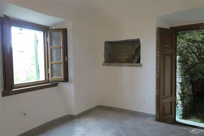 Image No.24-3 Bed Property for sale