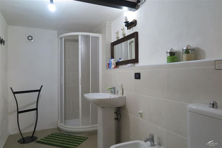 Image No.19-4 Bed Farmhouse for sale