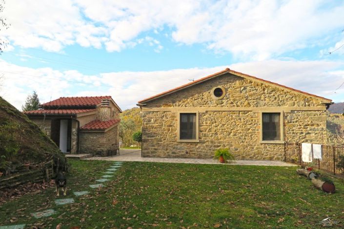 Image No.3-Ferme de 4 chambres à vendre à Casola in Lunigiana