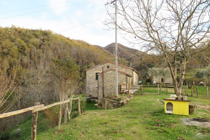 Image No.4-Ferme de 4 chambres à vendre à Casola in Lunigiana