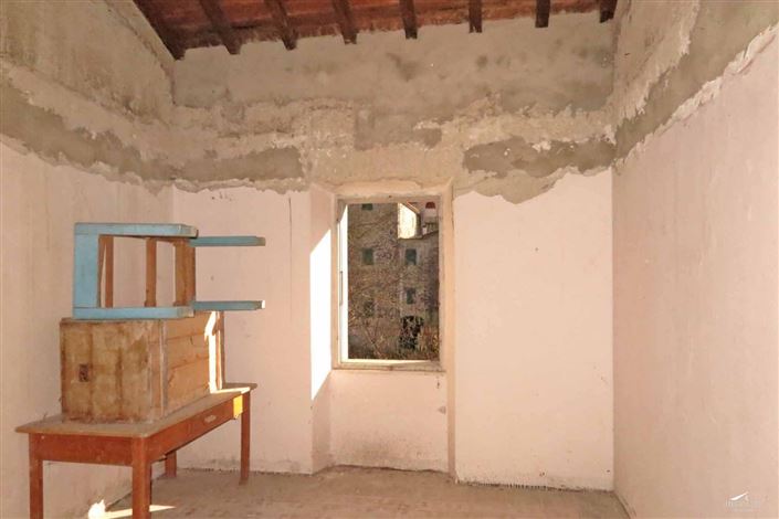 Image No.18-4 Bed Property for sale