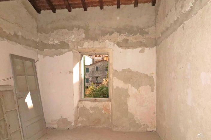 Image No.19-Propriété de 4 chambres à vendre à Bagnone