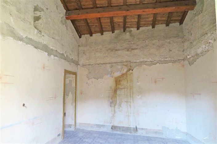 Image No.22-4 Bed Property for sale