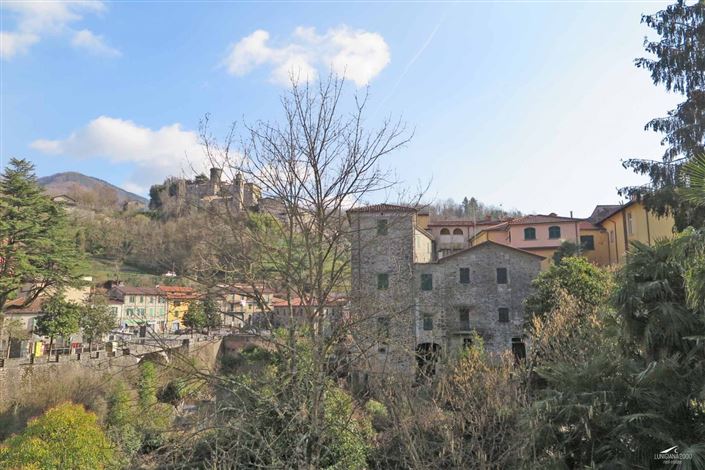 Image No.26-4 Bed Property for sale