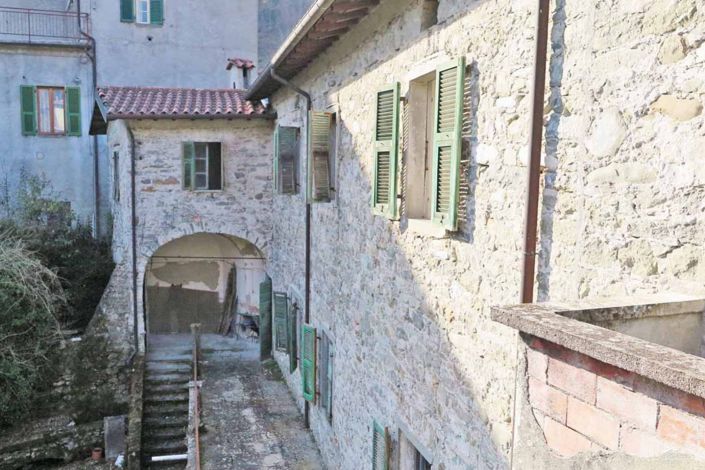 Image No.3-Propriété de 4 chambres à vendre à Bagnone
