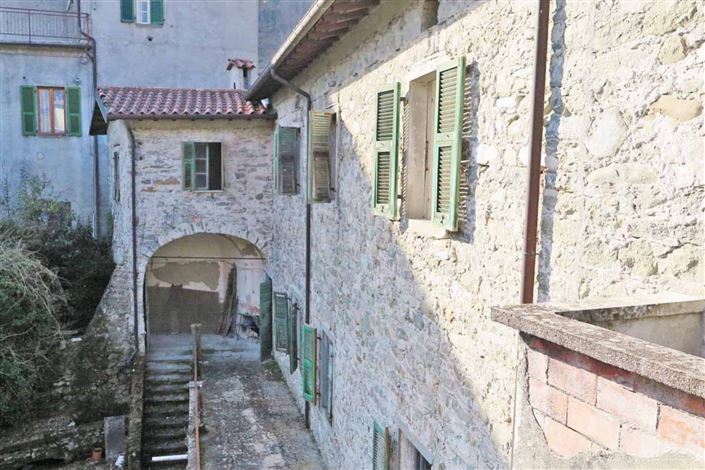 Image No.3-4 Bed Property for sale