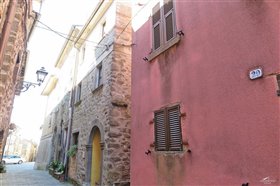 Image No.1-Propriété de 4 chambres à vendre à Villafranca in Lunigiana