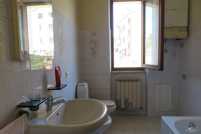 Image No.14-3 Bed Property for sale