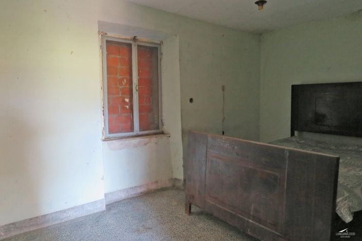 Image No.19-3 Bed Property for sale