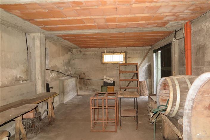 Image No.21-3 Bed Property for sale