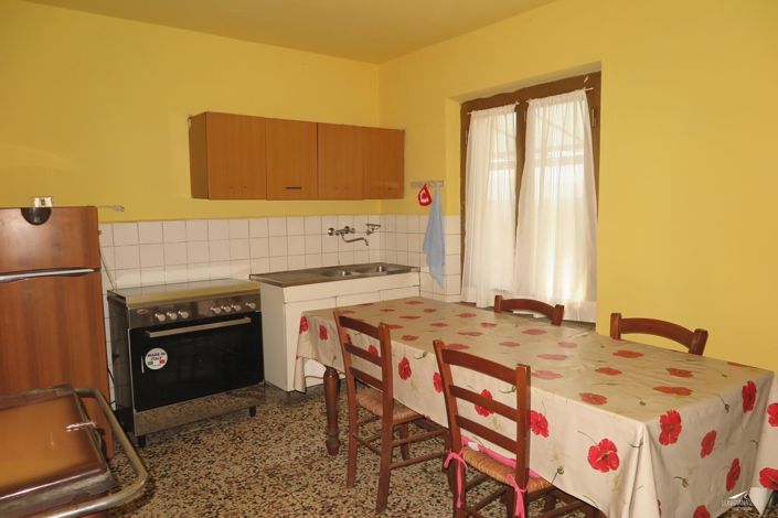 Image No.9-3 Bed Property for sale