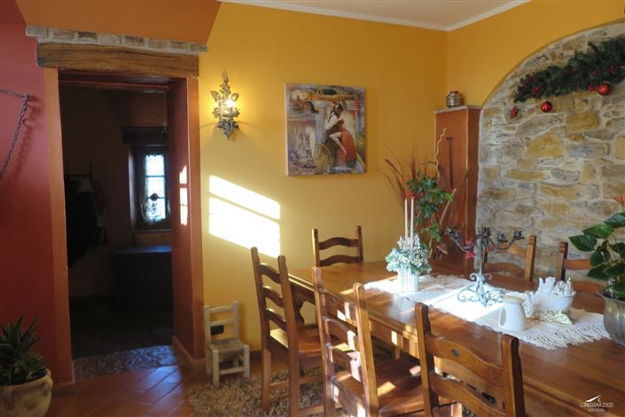 Image No.12-4 Bed Property for sale