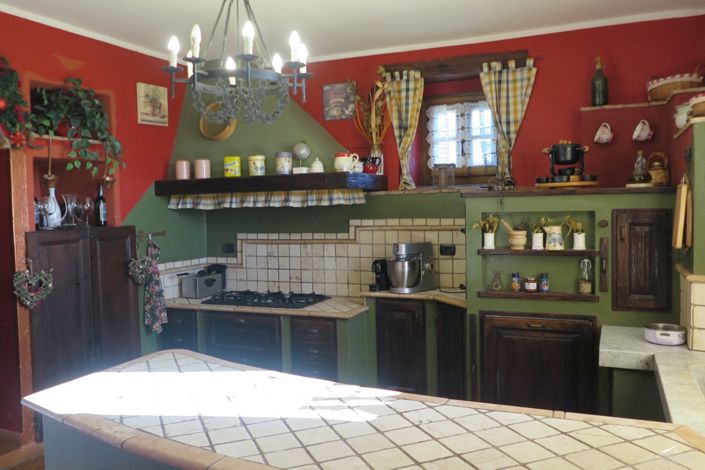 Image No.15-4 Bed Property for sale