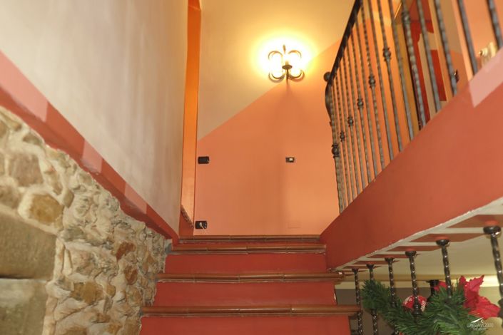 Image No.27-4 Bed Property for sale