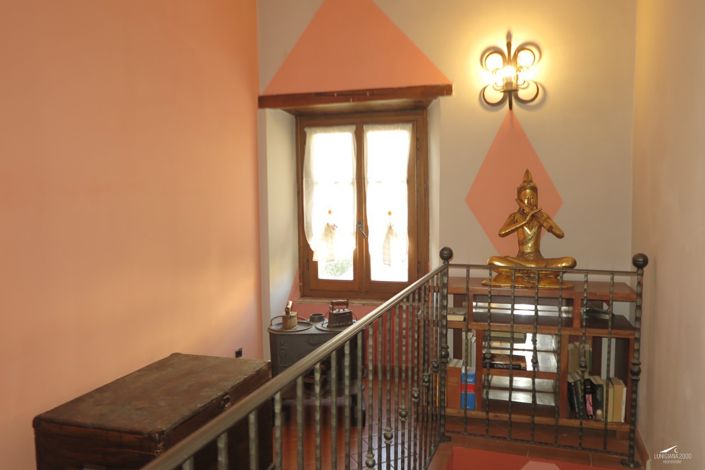 Image No.28-4 Bed Property for sale