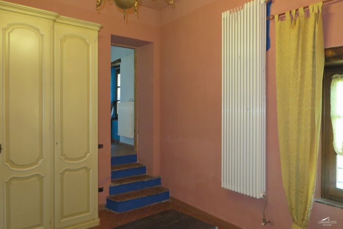 Image No.32-4 Bed Property for sale