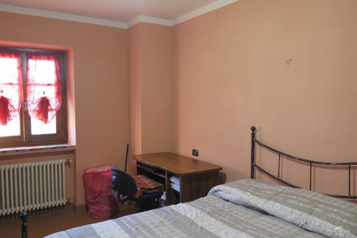 Image No.35-4 Bed Property for sale