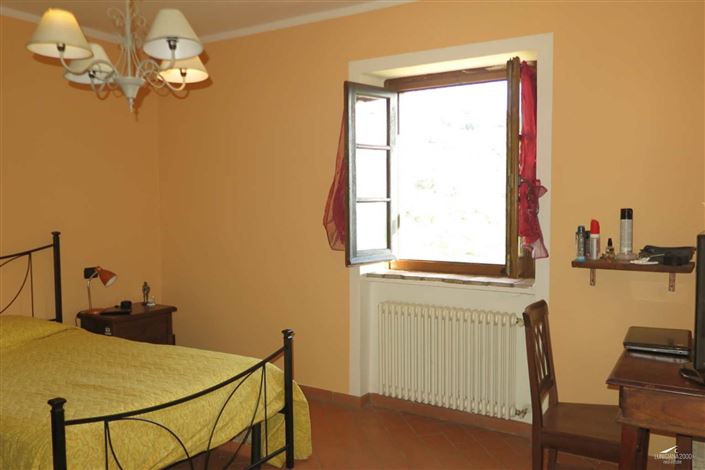 Image No.40-4 Bed Property for sale