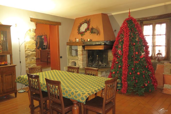 Image No.42-4 Bed Property for sale