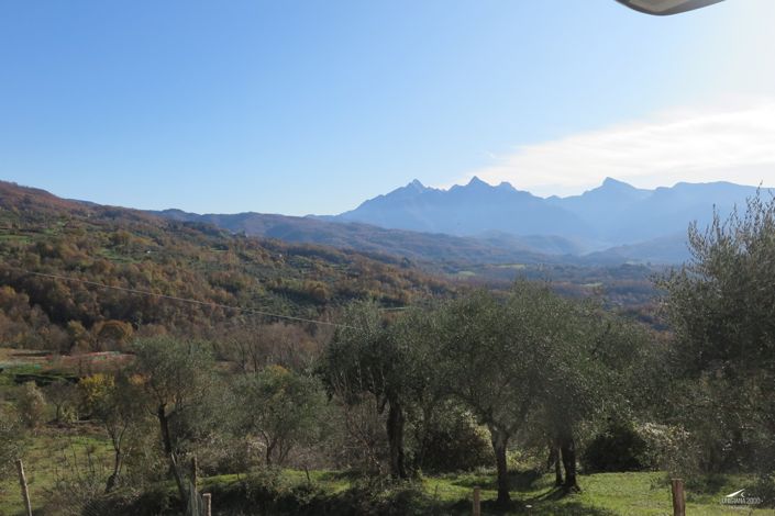 Image No.47-4 Bed Property for sale