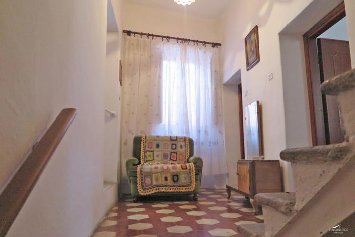 Image No.10-3 Bed Property for sale