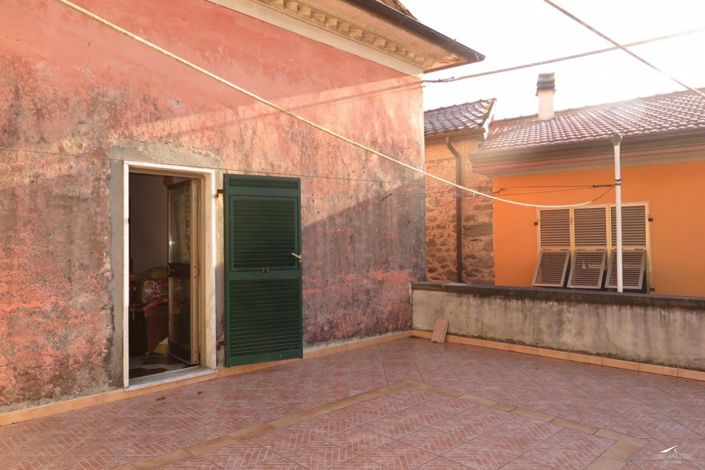 Image No.17-3 Bed Property for sale