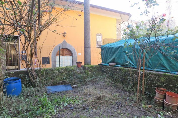 Image No.22-3 Bed Property for sale