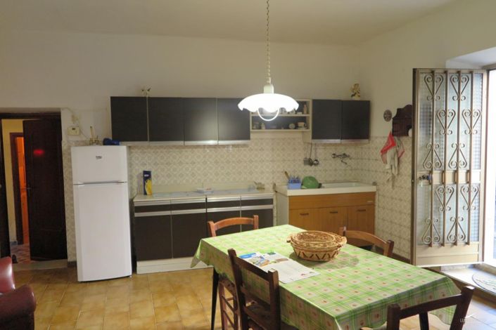 Image No.4-3 Bed Property for sale