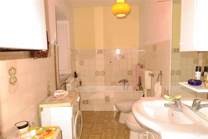 Image No.8-3 Bed Property for sale