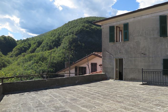 Image No.2-3 Bed Village House for sale