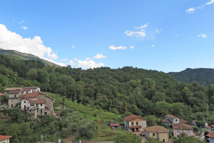 Image No.3-3 Bed Village House for sale